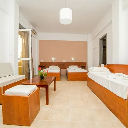 Sterling Hotel 2*